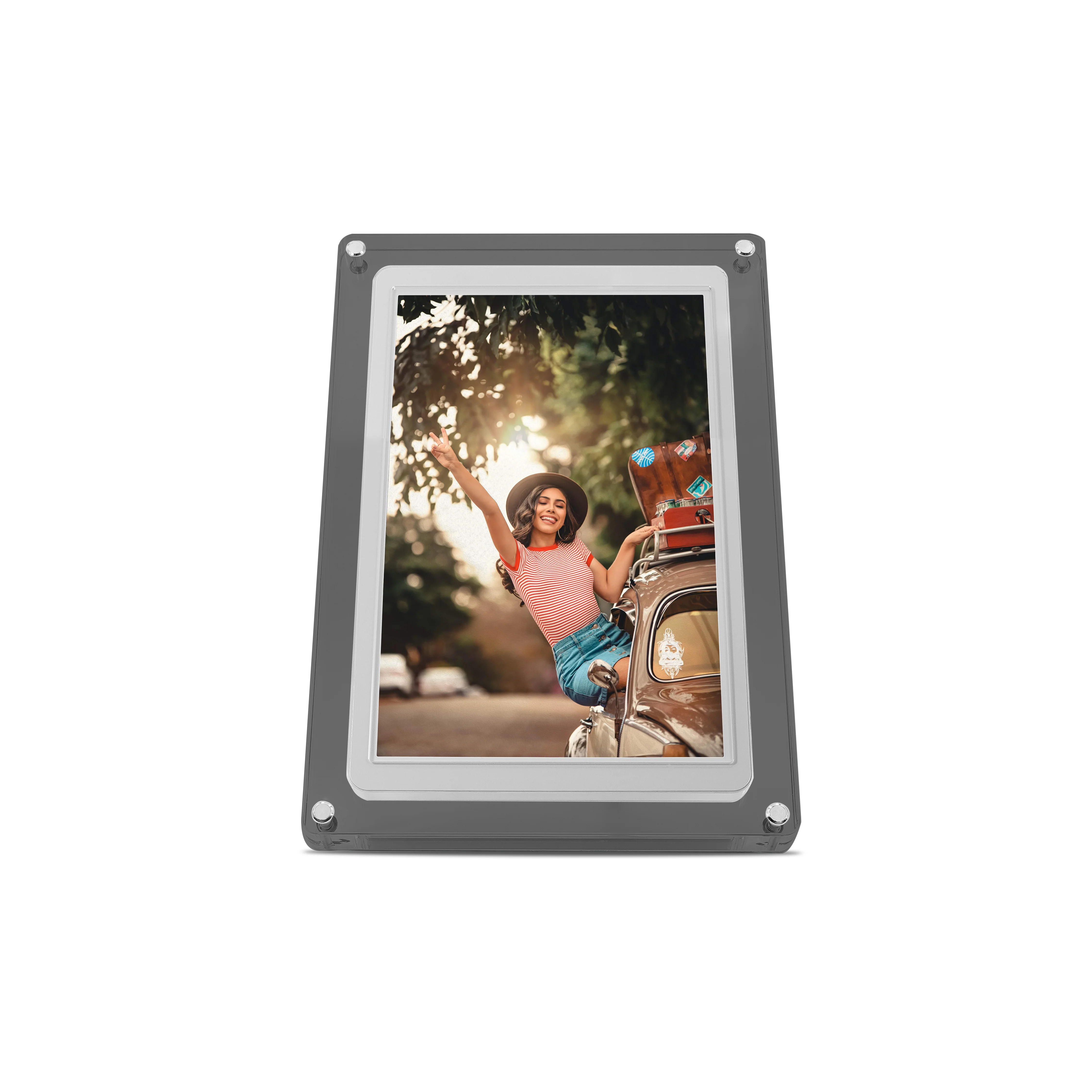 MNDPF101CLR 10.1" Smart Photo Frame with Frameo (White/Smoke) - Image 6